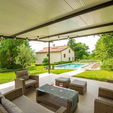 בית נופש House Iva- Peacefull Getaway Boljun